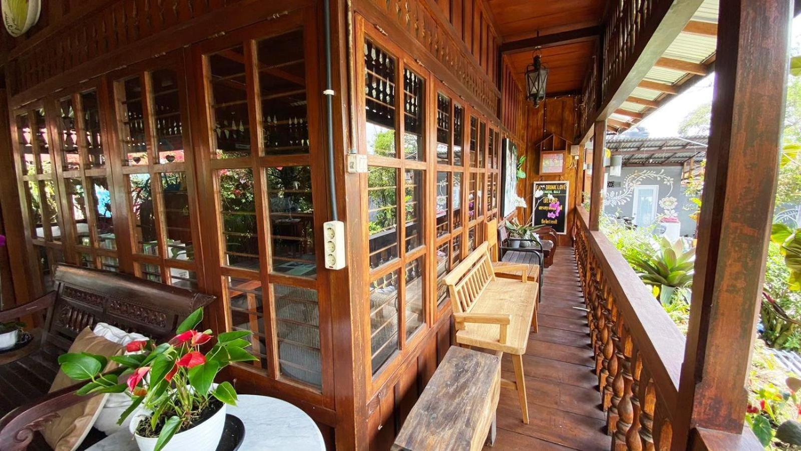 Rumah Kayu Sulawesi Antique Bedugul  Exterior foto